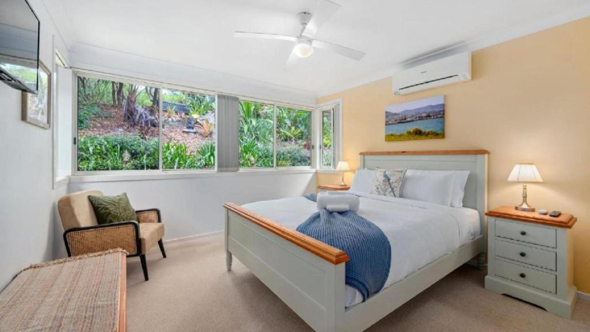 Pet Friendly, Telsa Charger, Sleeps 6, Bbq Villa Coffs Harbour Eksteriør bilde